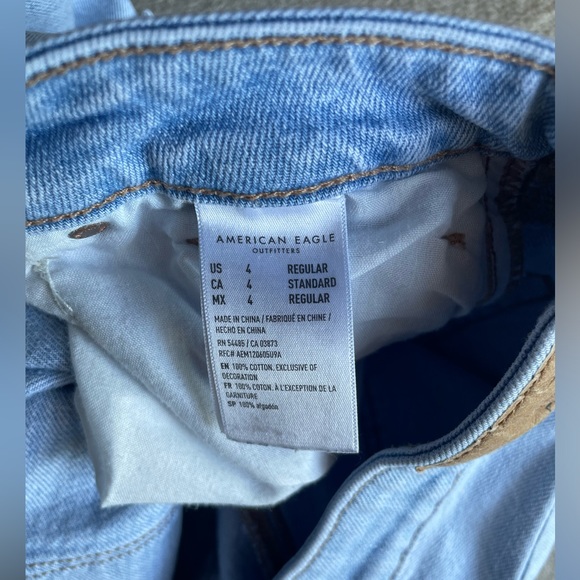SOLD American Eagle Distressed Mom Jean Size 4 - Picture 3 of 10